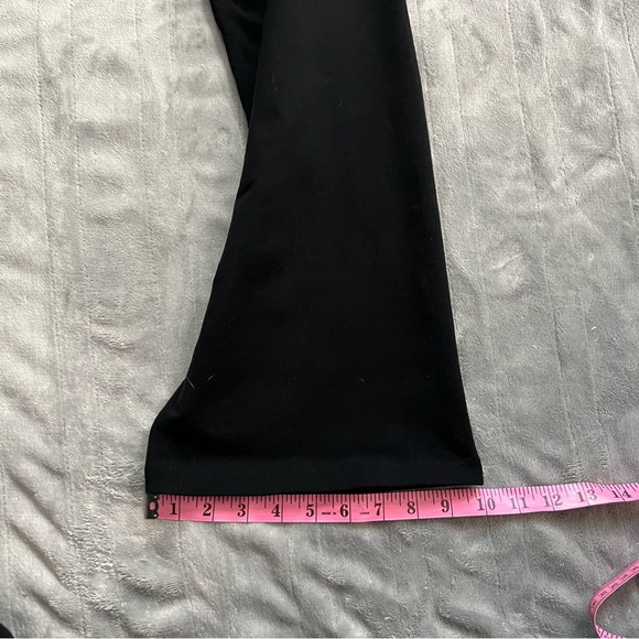 Floral Embroidered Y2K Yoga Pants - Picture 11 of 11